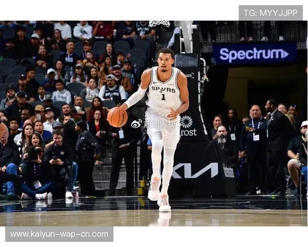 马刺防守效率跃居联盟前三 文班亚马盖帽护框体系成型