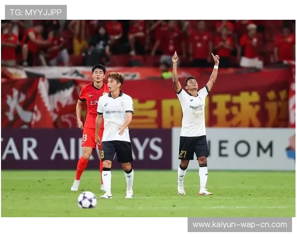 亚冠联赛中场控制权争夺 不同球队在组织核心角色安排策略