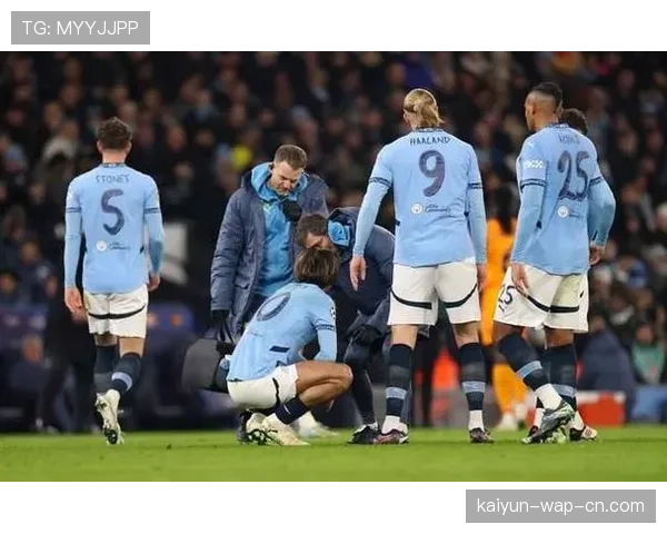 曼城阿克阿坎吉保持健康 帮助球队度过防线危机